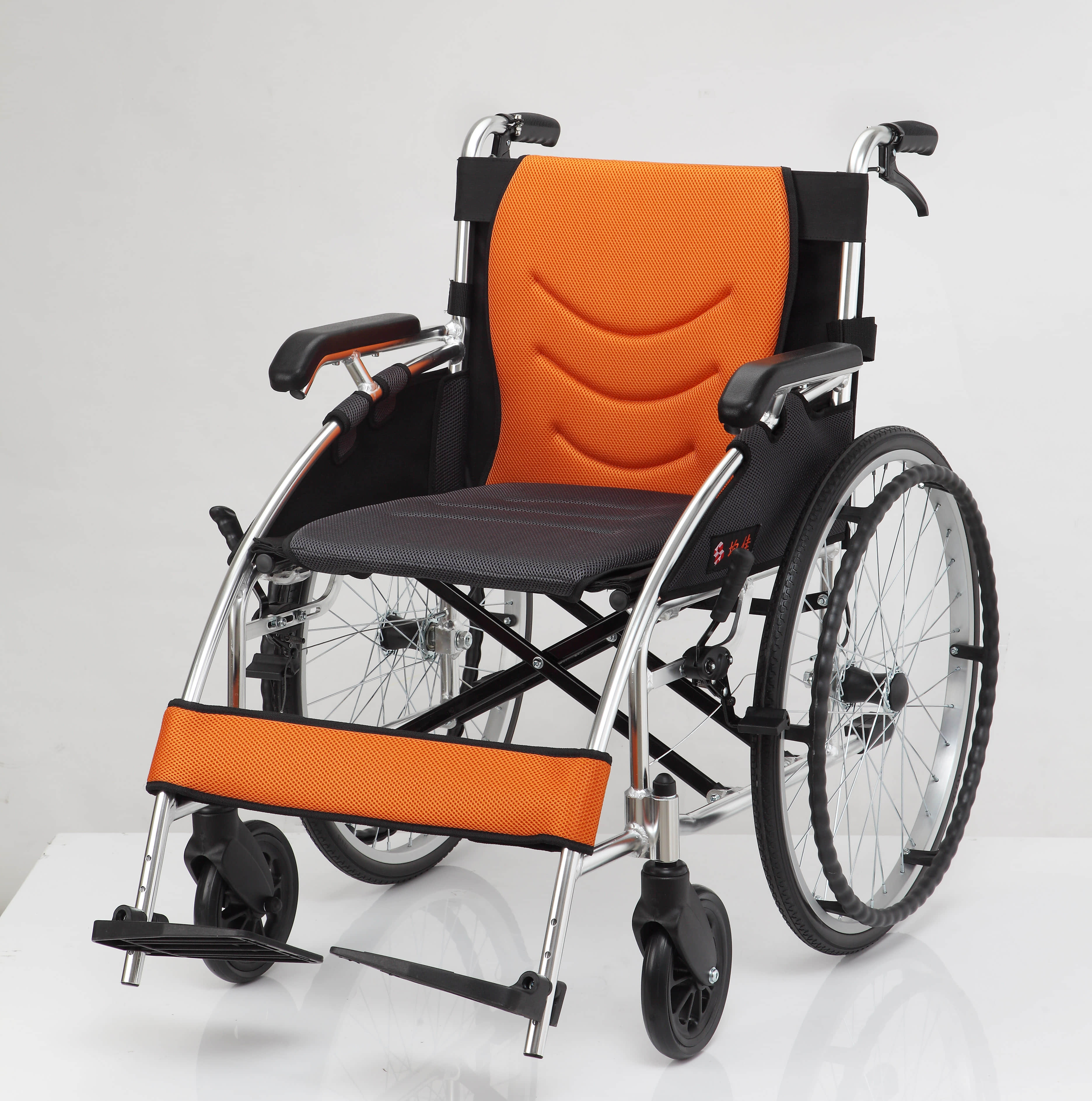 JW-120 鋁合金流線型輪椅..經濟型