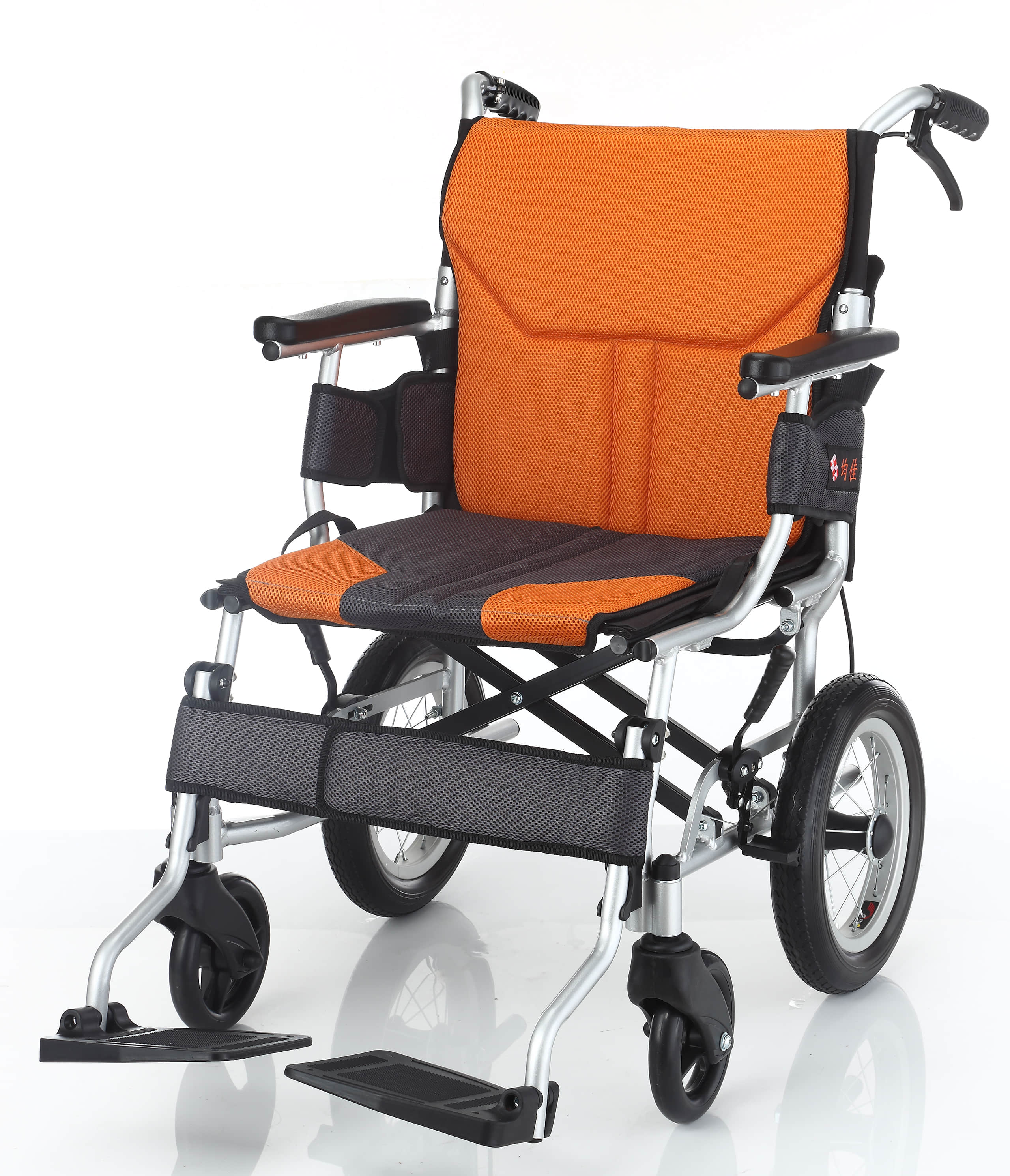 JW-340 鋁合金掀腳輪椅..看護型