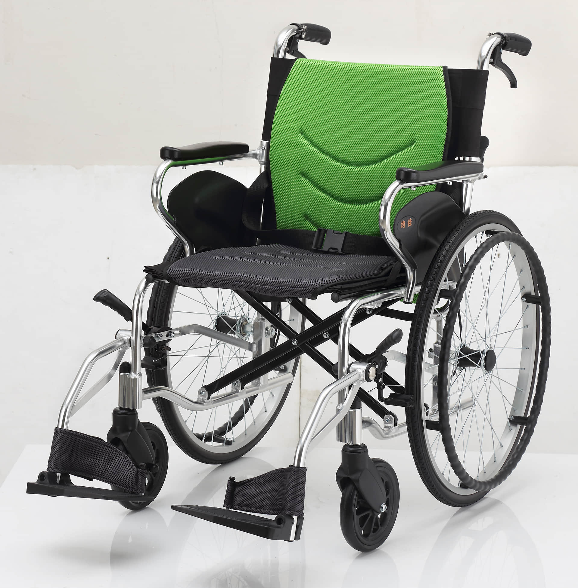 JW-450 鋁合金掀腳輪椅..一般型